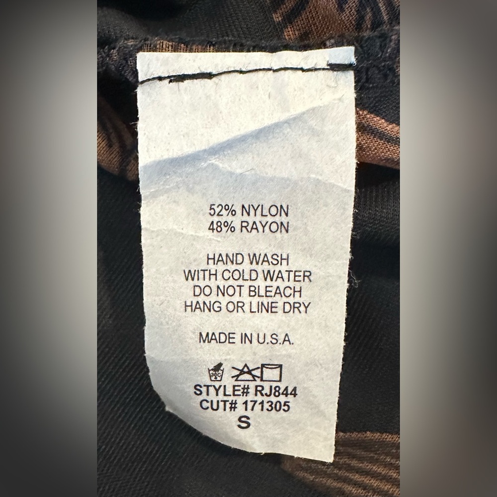 By Together + Collection Velvet Burnout Top - Picture 3 of 3